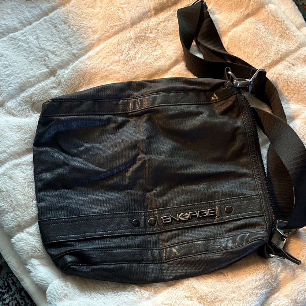 Energie Charcoal women’s Messenger Bag